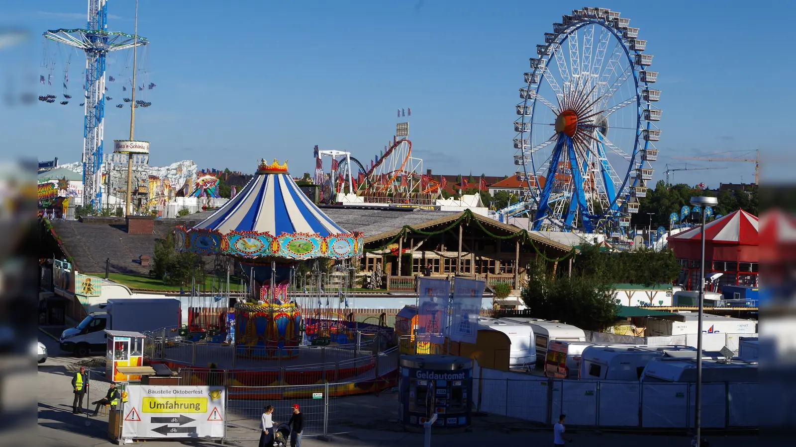 Während heuer nach zweijähriger Pause wieder auf der Wies’n gefeiert wurde, ärgerten sich Anwohner in den angrenzenden Vierteln über Verkehrsprobleme. (Foto: Beatrix Köber)