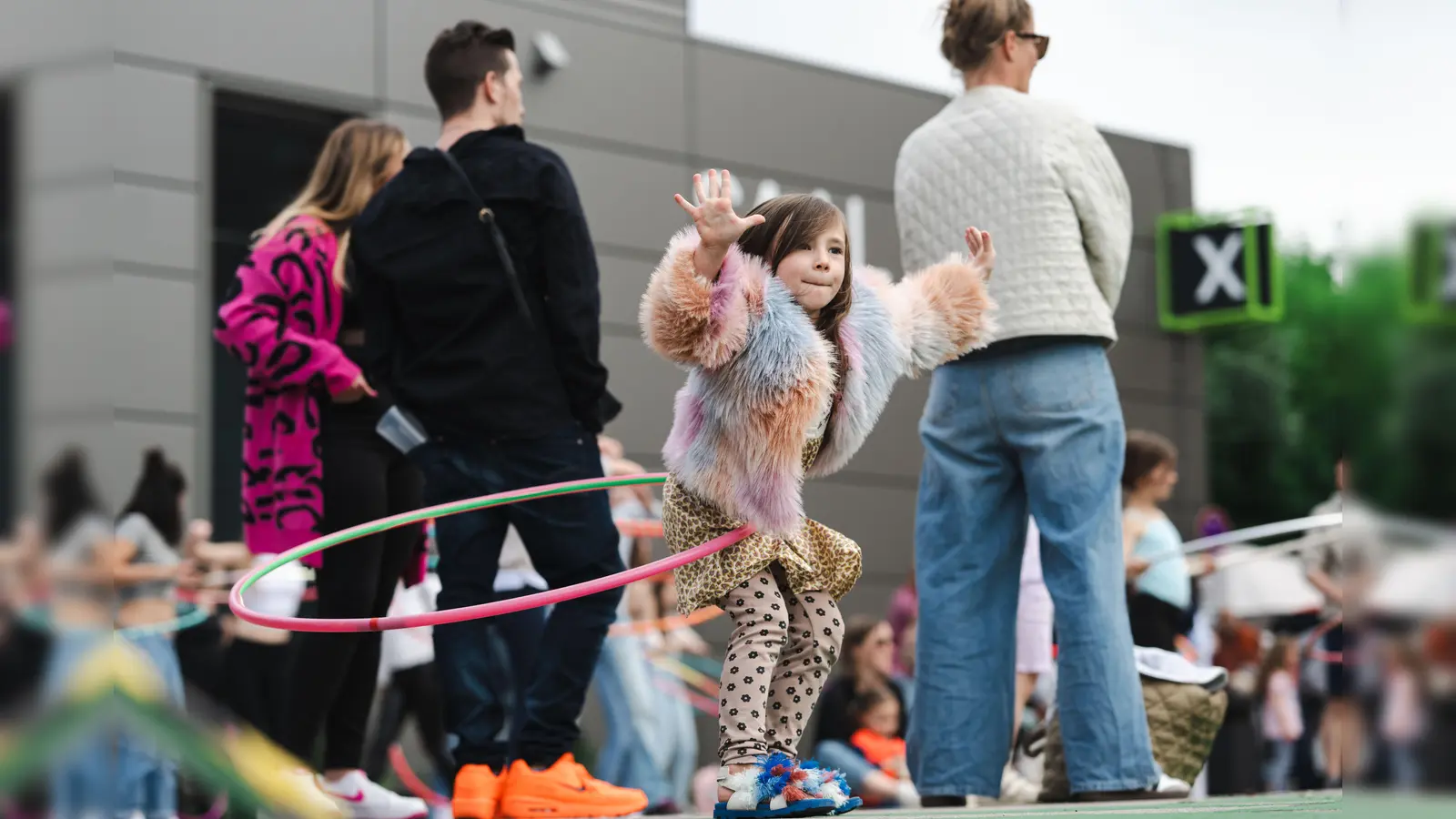Tanz den Gasteig: Hula-Hoop mit Leidenschaft. (Foto: Andreas Gebert/Gasteig)
