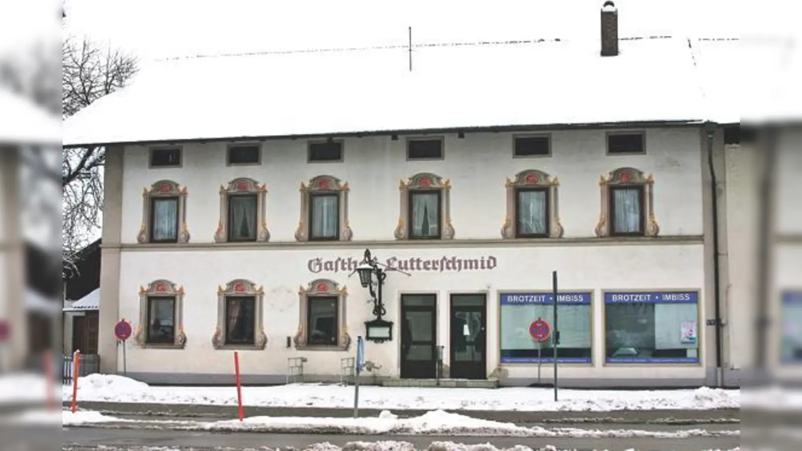 Die baulichen Mängel am Lutterschmidhof sind zum Leidwesen der Gemeinde größer als erwartet. Ein Abriss scheint unumgänglich. 	 (Foto: RedB)