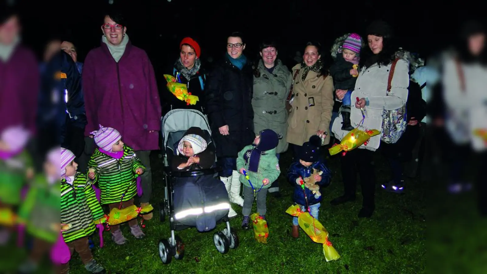 Mit selbstgebastelten Laternen ausgestattet feierten die Kinder und Eltern der Korneliusgemeinde St. Martin. (Foto: pi)