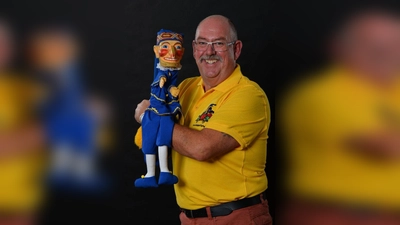 Puppenspieler Thomas Fischer sorgte für strahlende Kinderaugen, (Foto: Kita)