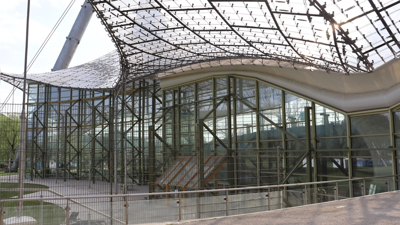 Die Schwimmhalle wurde zu den Olympischen Spielen 1972 gebaut. Wird sie zum zweiten Mal Schauplatz von olympischen Wettkämpfen? (Foto: mha)