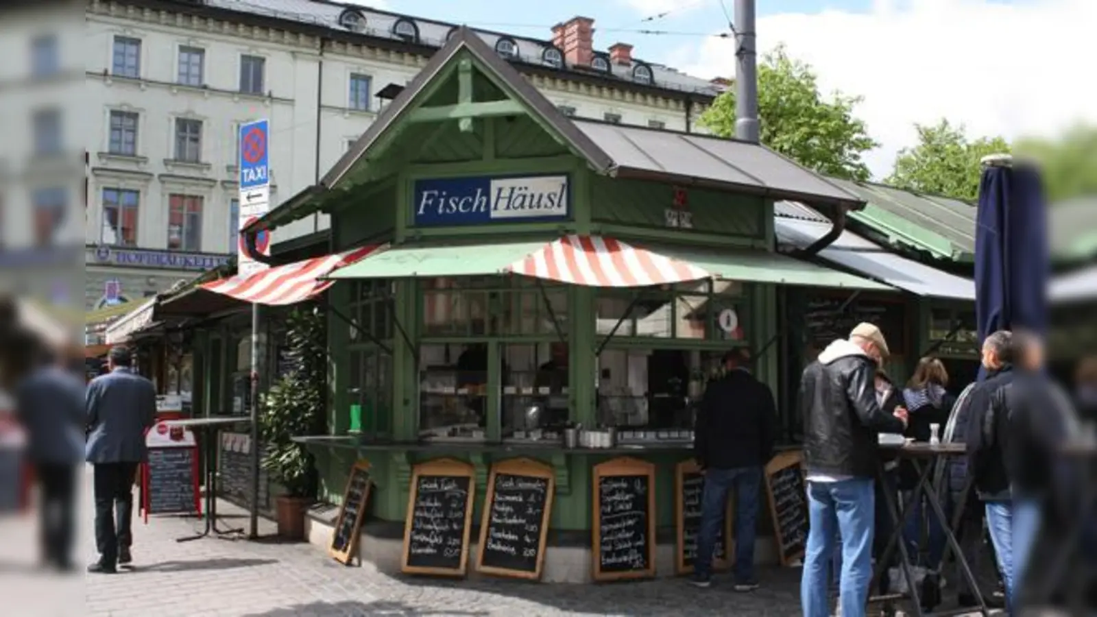 Bezirksausschuss und Bürger zogen an einem Strang, um die Standl am Wiener Platz vor dem Abriss zu retten, leider erfolglos.	 (Foto: js)