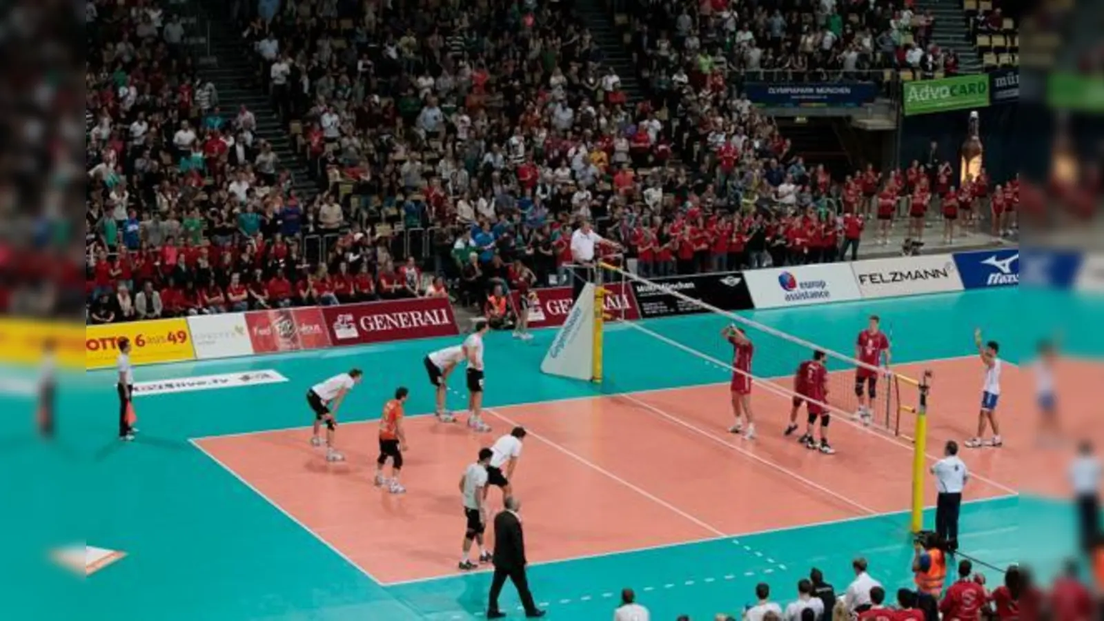 Tolle Stimmung und eine gut gefüllte Olympiahalle: Trotz 2:3-Niederlage zieht Generali Haching eine positive Bilanz.	  (Foto: Verein)
