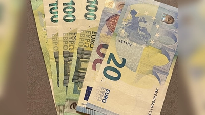 Jede Menge Bargeld haben Trickbetrüger in Anzing durch einen Schockanruf erbeutet. (Foto: hw)