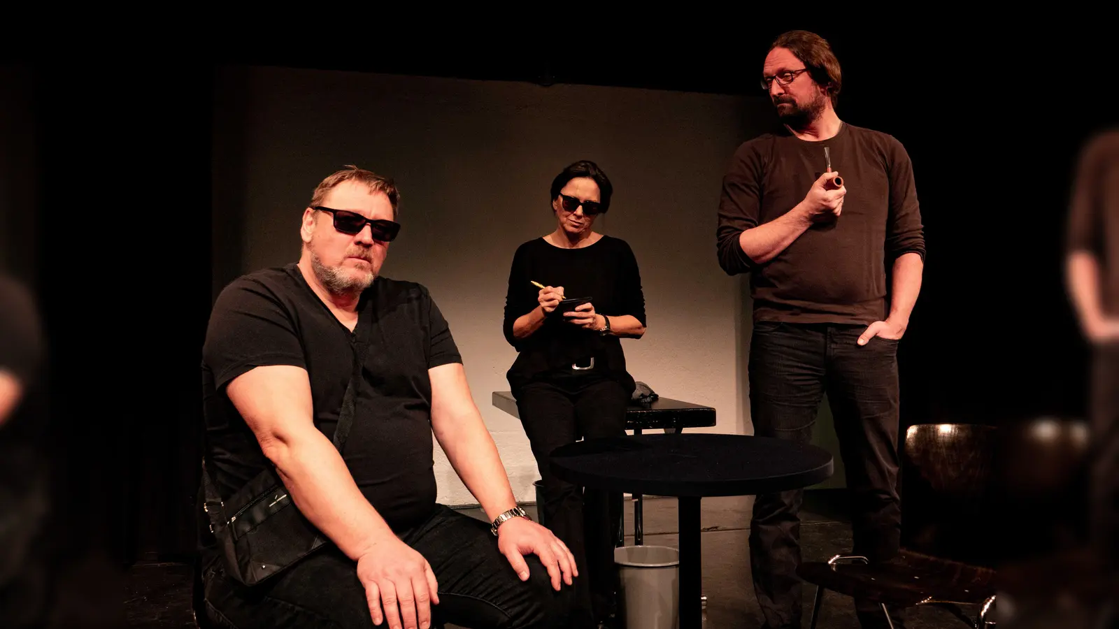 Das gibt es doch nicht!? Ein Arbeitskollege verschwindet auf der Toilette und kommt nicht mehr wieder.  (Foto: Ergün Cevik)