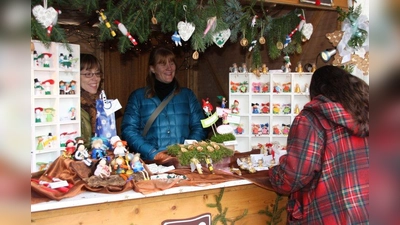 Viele hübsche Geschenkideen sind auf dem Weihnachtsmarkt zu finden. (Foto: © Veranstalter)
