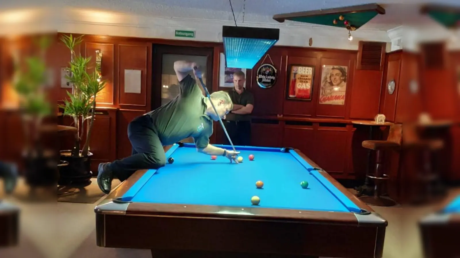 Jump-Versuch von Josef Scharl beim Doppel. (Foto: VA)