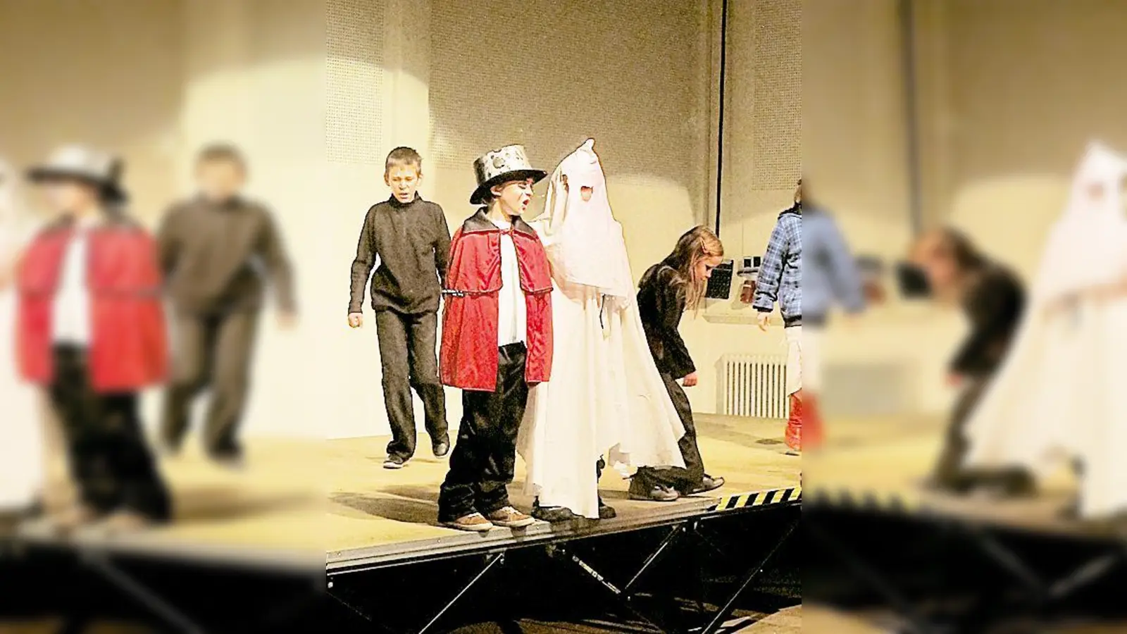 Grinsende Kürbisse und kleine Gespenster  so wurde in Taufkirchen Halloween gefeiert.	 (Foto: VA)