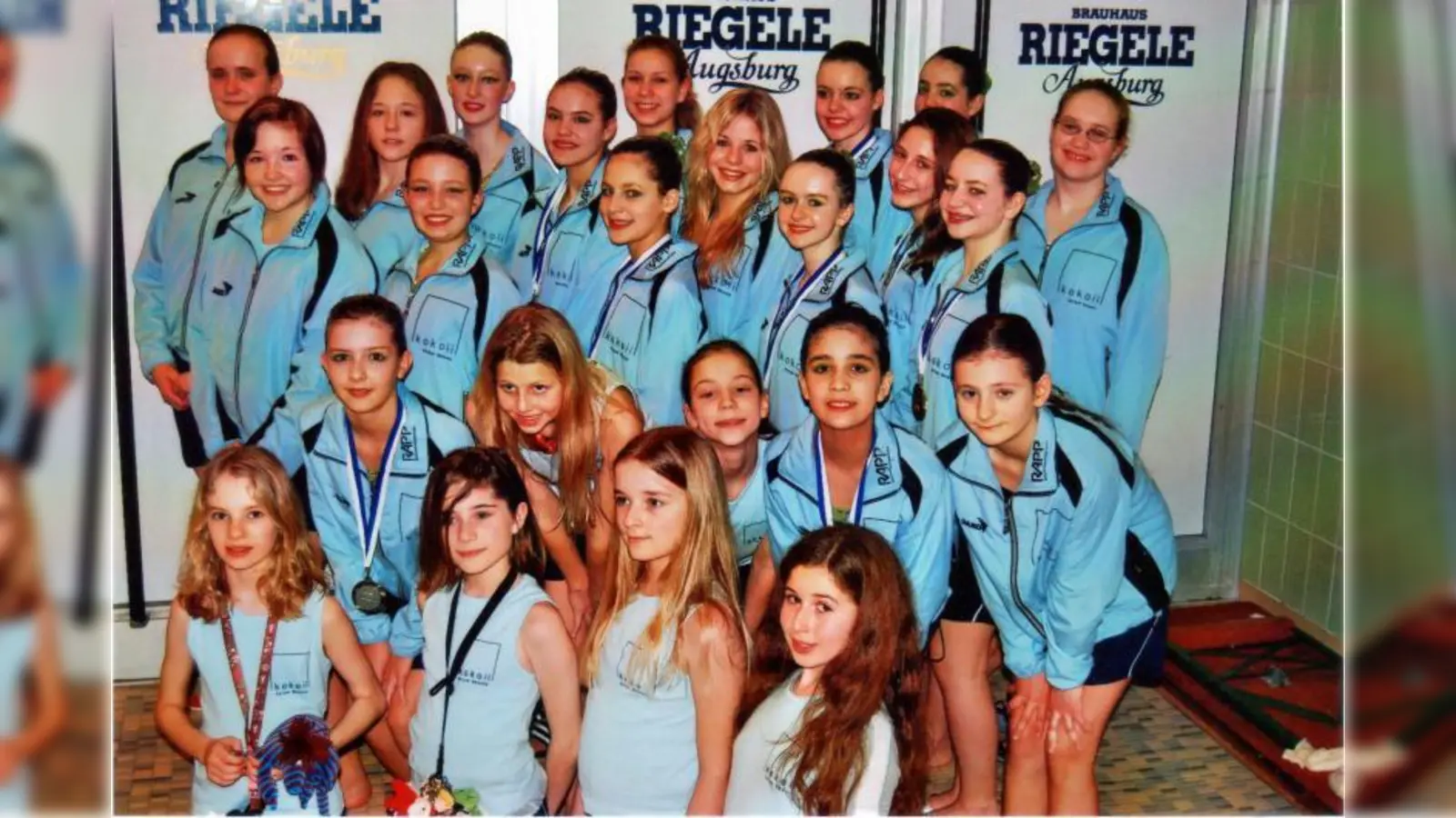 Die Karlsfelder Synchronschwimmerinnen bei den Bayerischen Jugendmeisterschaften in Augsburg. (Foto: pi)