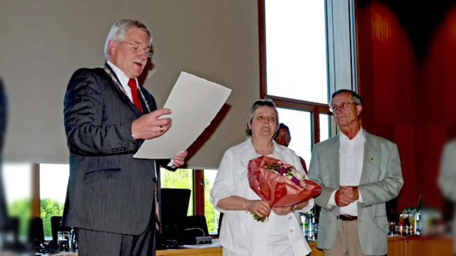Pfarrer Alfred Krauth ist der 13. Ehrenbürger Feldkirchens.	 (Foto: VA)