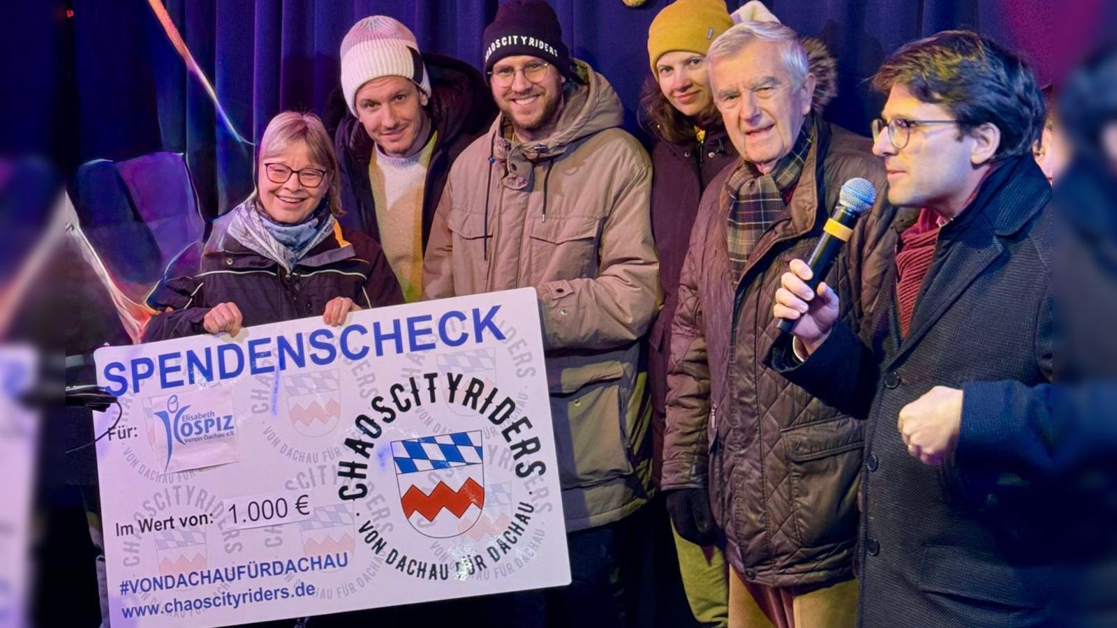 Chaoscityriders-spenden-1-000-Euro-an-Elisabeth-Hospizverein