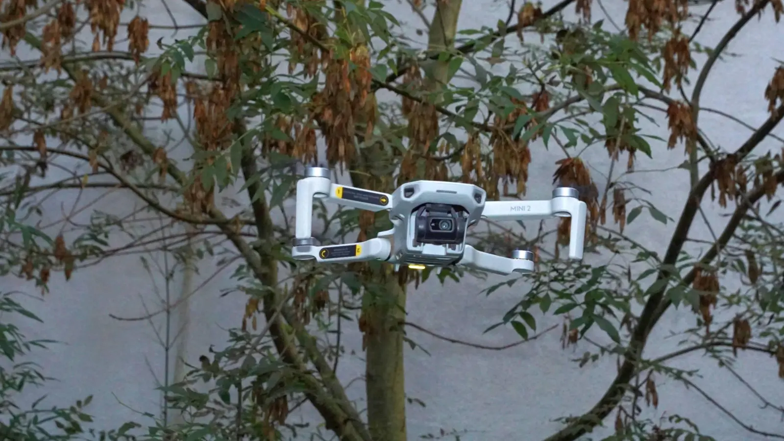 Drohnen sind ein tolles Spielzeug - aber man muss eine Menge Vorgaben und Vorschriften beachten, dass man damit nicht illegal fliegt. (Foto: bro)