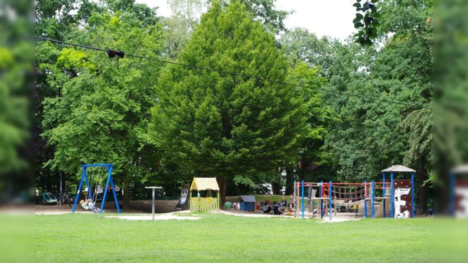 Am Hogenbergplatz werden vom 9. September bis zum 18. September Stadtteilspielwochen gefeiert. Organisiert sind die Spielwochen von verschiedenen Einrichtungen für Familien aus dem Stadtteil. (Foto: kö)