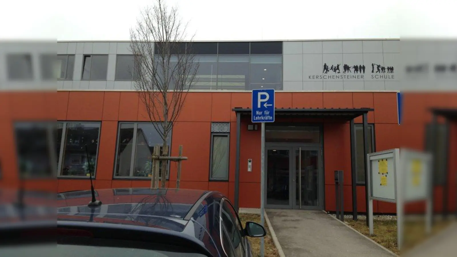 Die Kerschensteiner Schule hat das Projekt „Babywatching” auf den Stundenplan gesetzt (Foto: pst)