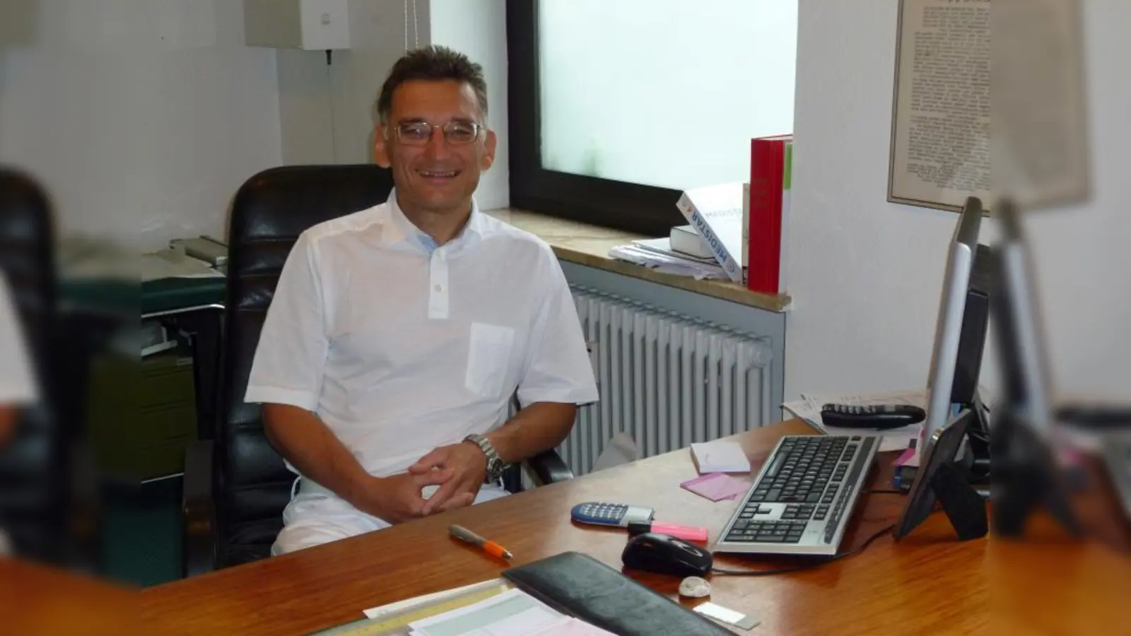 Dr. Igor Dotz (50), Frauenarzt, bezieht voraussichtlich im März neue Praxisräume in der 2. Etage des „Fürst 51”:<br>„Wir freuen uns wahnsinnig auf den Umzug. Es wird alles neu: neue Räume, neue Einrichtung. Und wir freuen uns auch auf neue Patienten. Unser Schwerpunkt ist die familienorientierte Geburtshilfe. Wir werden für unsere Patienten bestimmt Termine ermöglichen können, ohne größere Wartenzeiten.“ (Foto: BK)