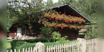 Das Bayerwaldhaus wurde 1760 errichtet und steht über 40 Jahren im Westpark. (Foto: job)