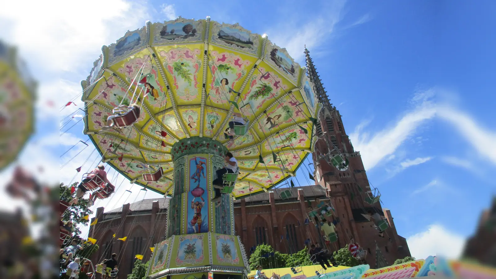 Auf der Auer Dult geht es ab dem 27. Juli wieder rund. (Archivbild: cr)