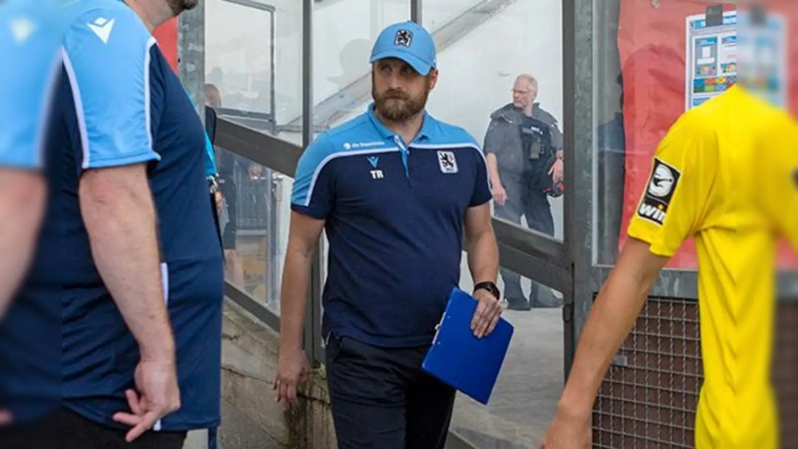 Auf der Suche nach »Entscheidern«: Daniel Bierofka.  (Foto: Anne Wild)