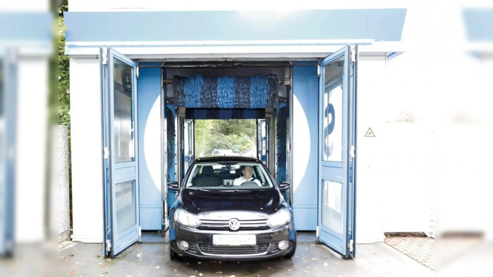 Wer seinen Wagen regel­mäßig pflegt, spart <br>Ärger und Kosten. (Foto: ADAC)