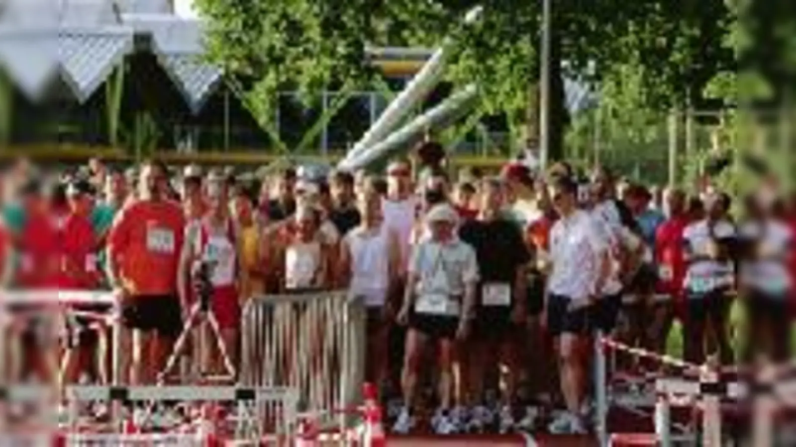 Jede Menge los beim Schüler- und Sommernachtslauf im Olympiapark.	  (Foto: VA)