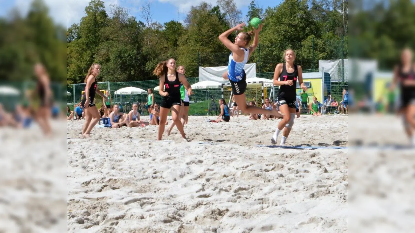 Handballerin Fanni Neumaier wurde in den Beachhandball-Nationalkader berufen. (Foto: Birgit Seßner)