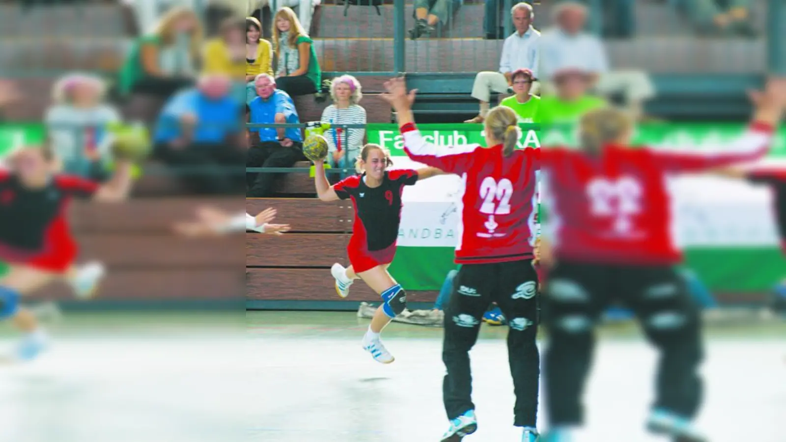 Starker Auftritt: Die erste Handball-Damenmannschaft des TSV Allach besiegte das Team des FC Bayern München mit 21:19. (Foto: pi)