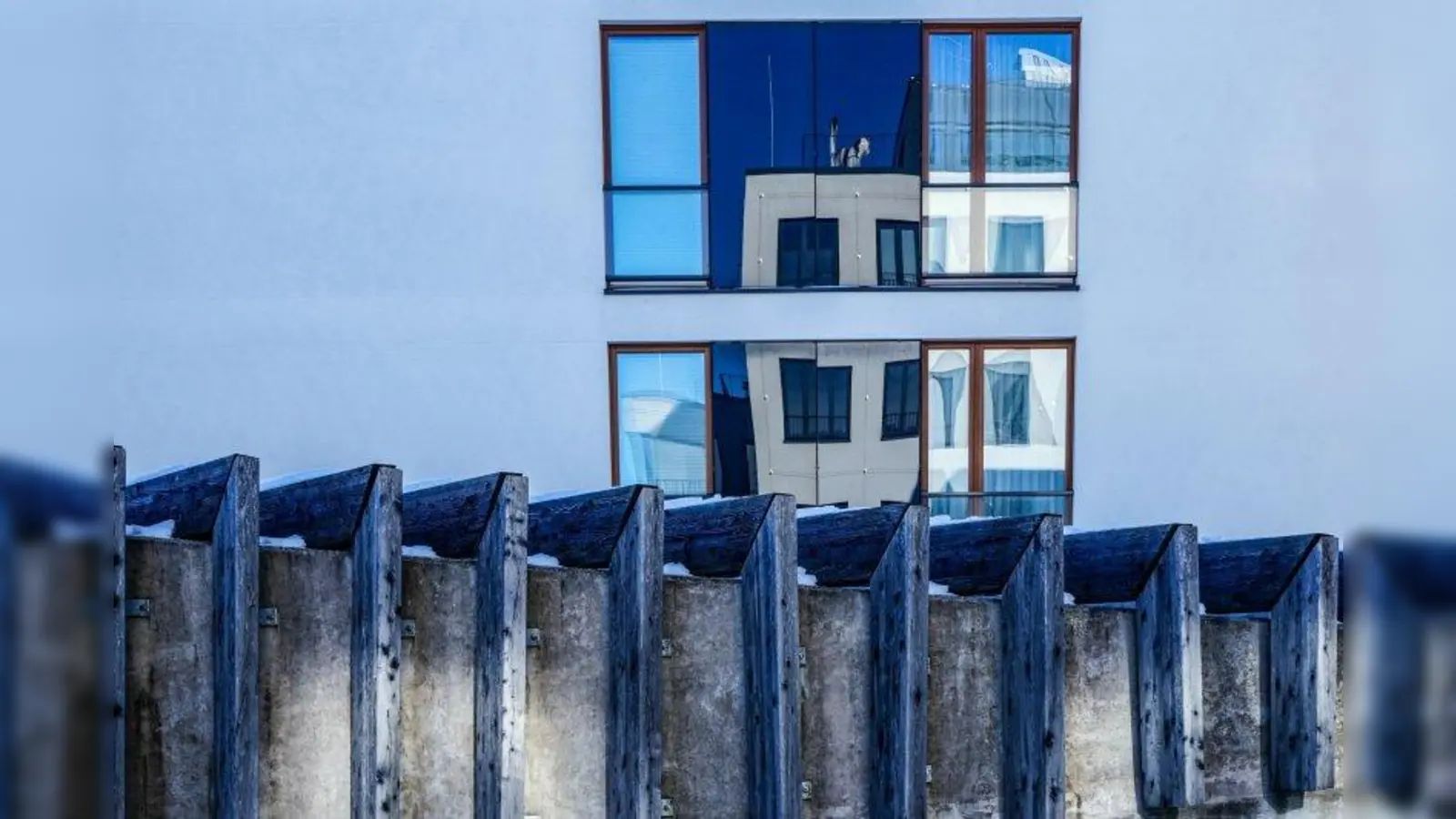 „Augen aus Betonkörpern”. (Foto: Michael Nguyen)