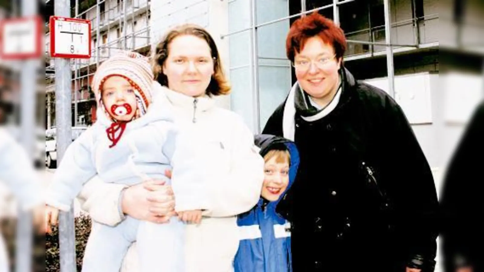 Angst vor Mangel an Hortplätzen: Carolin Reus (l.) und Petra Wanckels Kinder, die jetzt schon in die Schule gehen, werden betreut. Die Mütter fürchten aber, dass dies bei ihren Jüngeren nicht mehr der Fall sein wird. 	 (Foto: ko)