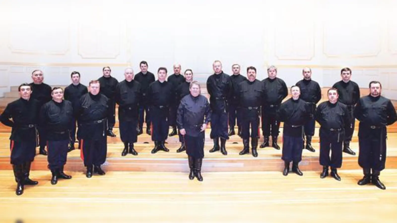 Ganz ohne Mikrofone und ohne Verstärker, nur mit seinen starken Stimmen, sorgt der Traditionschor in Kirchen und Konzertsälen für kraftvollen Raumklang. 	 (Foto: VA)