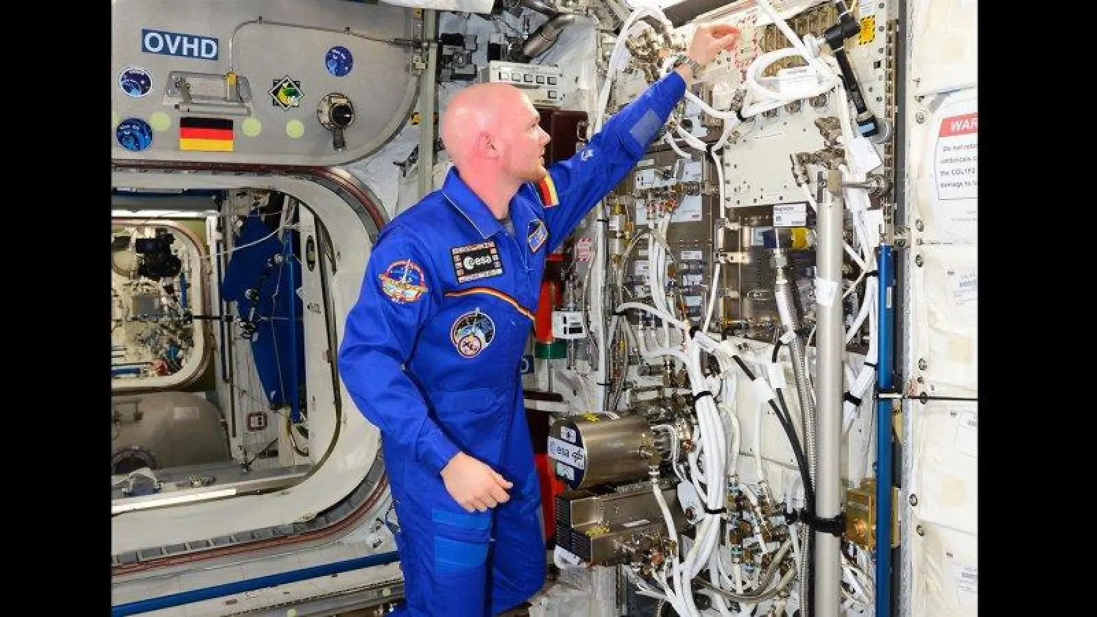 Der Arbeitsplatz von Alexander Gerst wird ab Sommer 2018 in 400 Kilometern Höhe sein, dann fliegt der Astronaut zu den Sternen. (Foto: DLR)