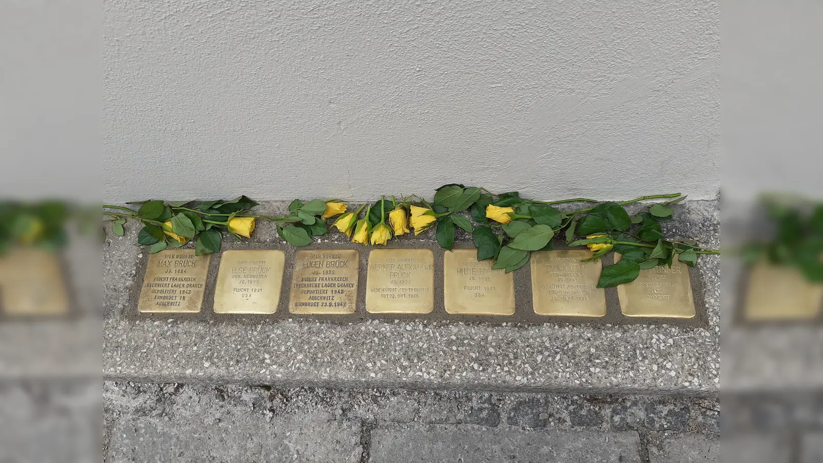 Zum Gedenken an jeden der sieben deportierten Bewohner aus der Isabellastraße wurde ein Stolperstein ins Pflaster eingelassen.  (Foto: mha)