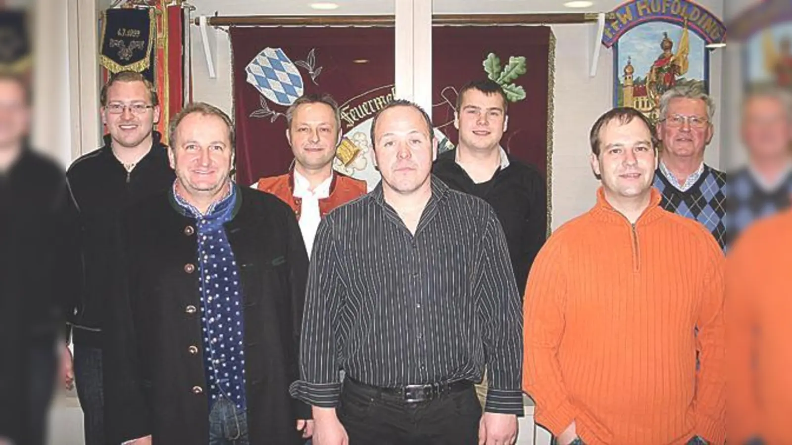 Die Vorstandschaft der Feuerwehr Hofolding-Faistenhaar mit dem 1. Vorstand Thomas Hirsch (Zweiter von links) blickte zurück auf 2013.	 (Foto: Verein)