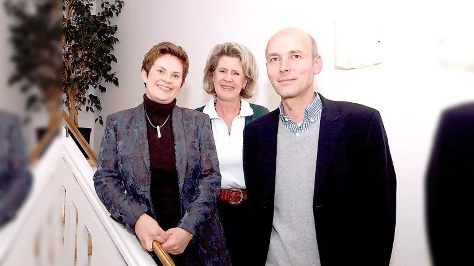 Das neue dreiköpfige Vorstands-Team der Nachbarschaftshilfe Haar: Daniela  Pinker-Leonpacher, Doris Keymer und Christian Doerr (v. li.).	 (Foto: NBH)