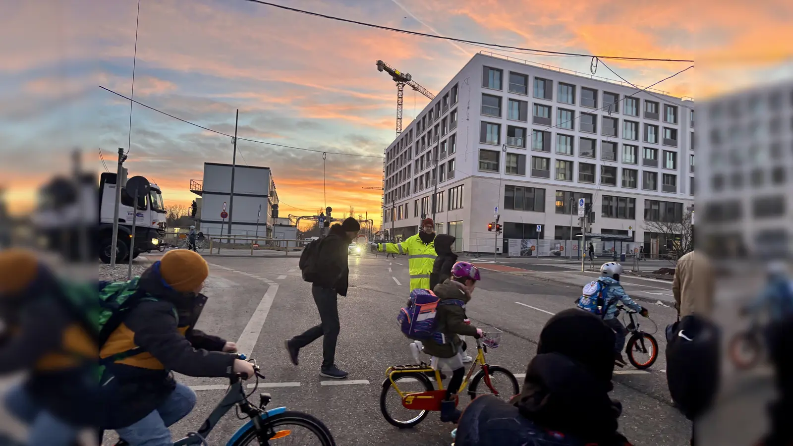 Auf dem Schulweg. (Foto: Ulrike Seiffert)