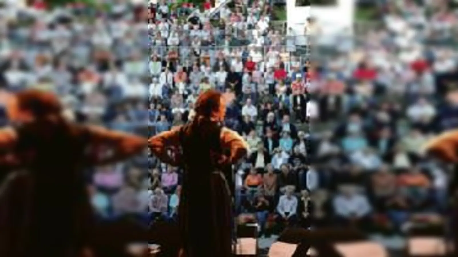 Weißwurst-Exotik vor vollen Rängen: Lambertz &amp; Saam am 1. August.	  (Foto: J. Becker)