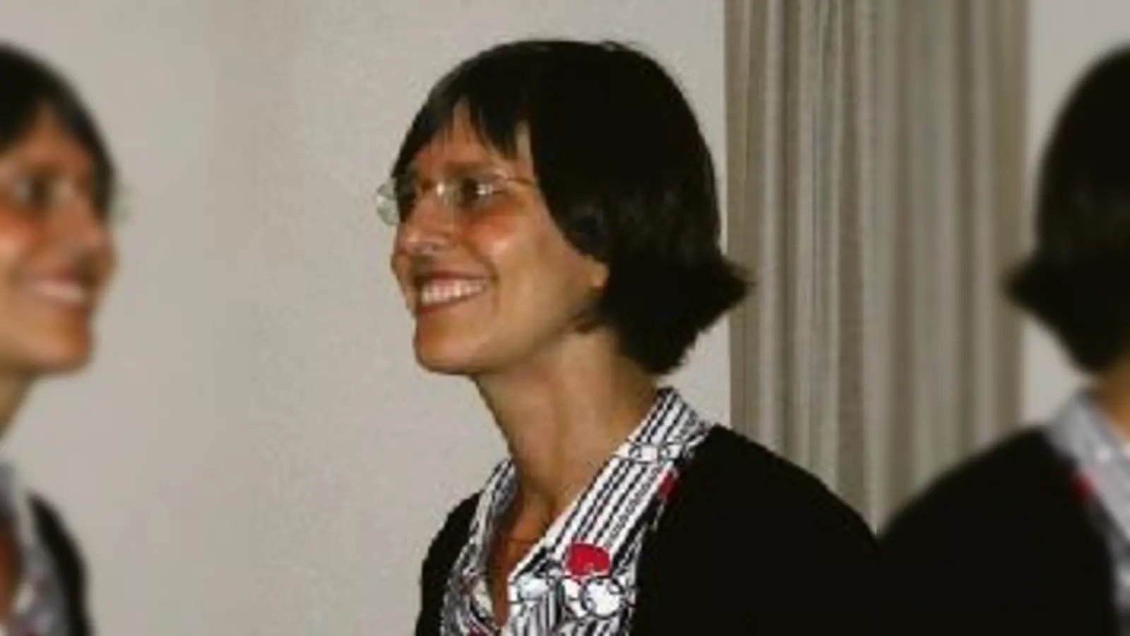 Schulleiter Armin Eifertinger und Phorms-Gymnasium-Gründerin Béa Beste eröffnen der fünften Klasse eine bilinguale Welt in allen Fächern.  (Foto: ez)