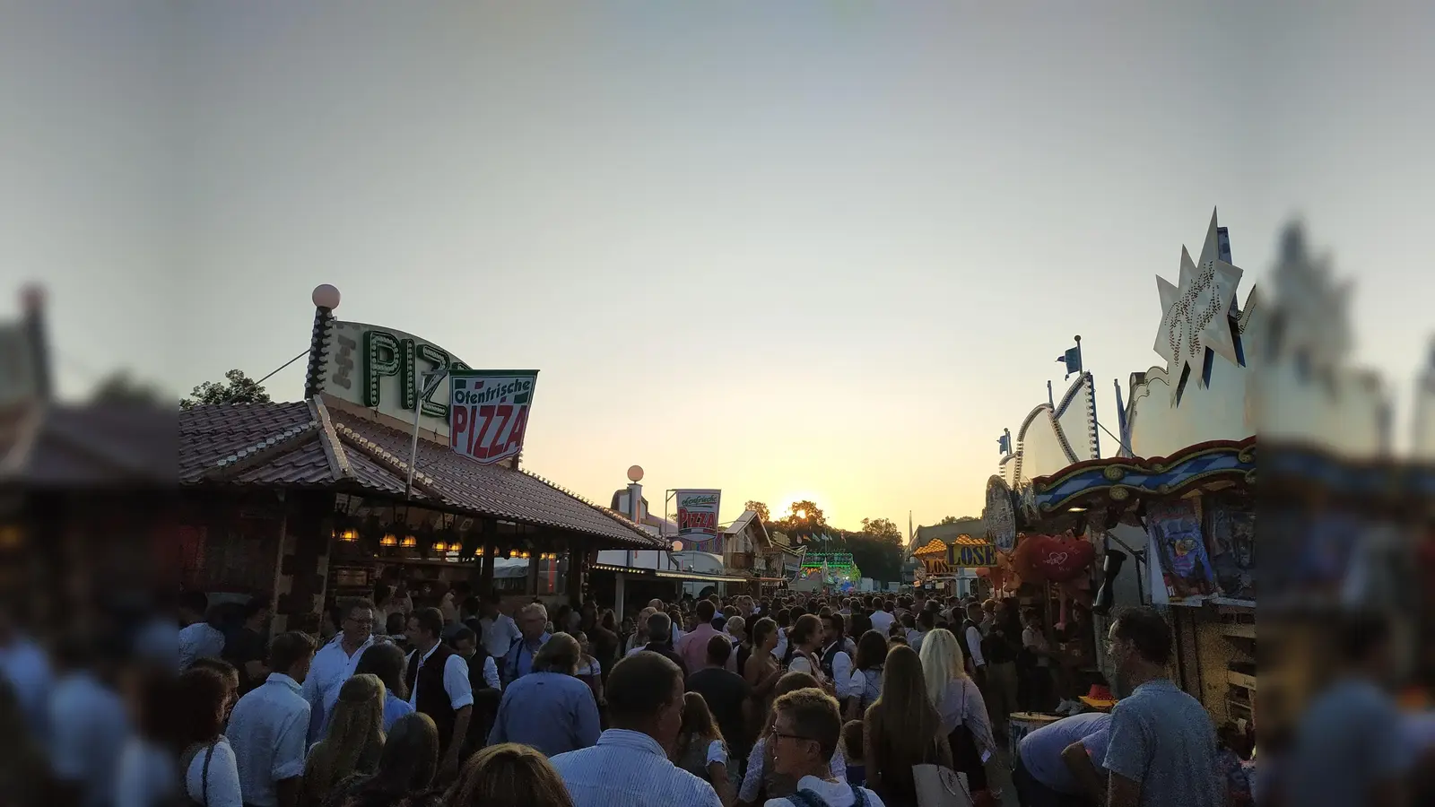 Das Erdinger Herbstfest war auch heuer ein Publikumsmagnet.  (Foto: Stefan Dohl)