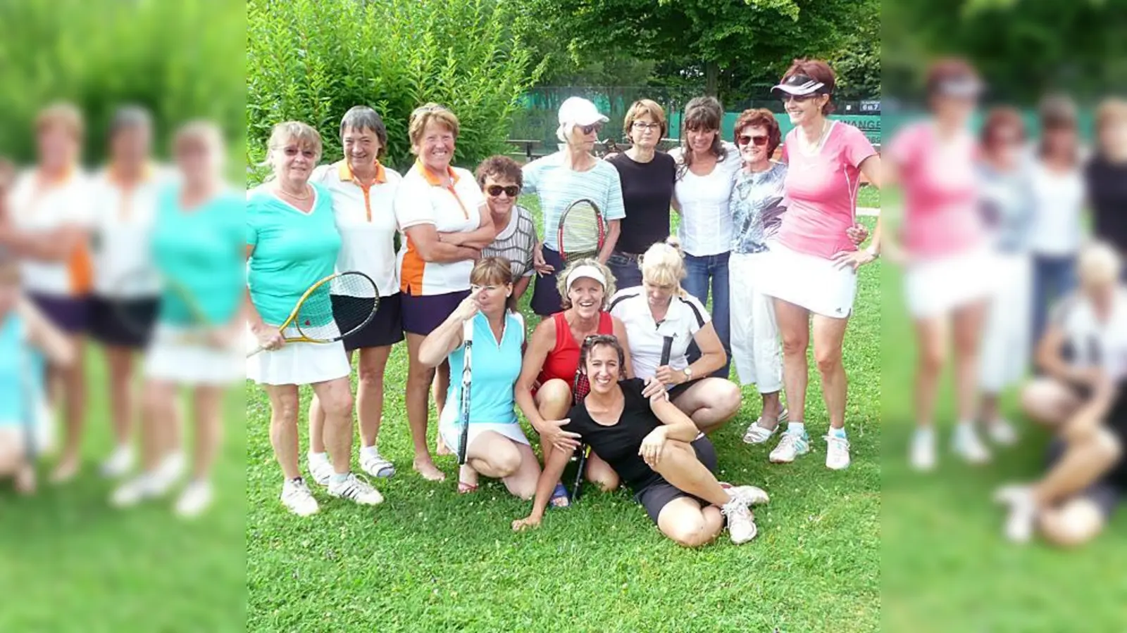 Alle Mitglieder des Tennisclubs Weiß-Blau Fideliopark sind stolz auf ihre Tennisdamen. 	 (Foto: privat)