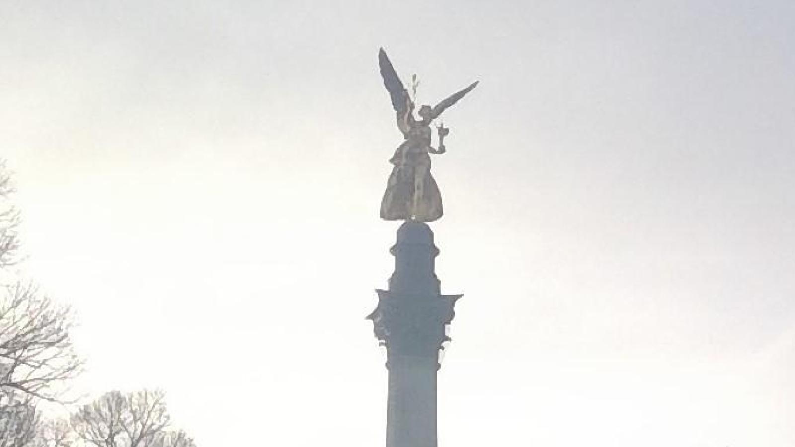 Mit-Bus-und-Bahn-ins-neue-Jahr