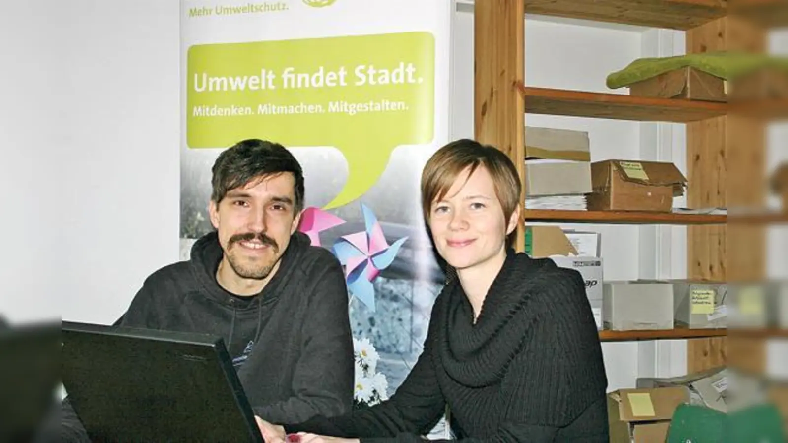 Bringen Jung und Alt für den Klimaschutz zusammen: Projektleiter Christian Grundmann und Vanessa Martini.	 (Foto: scy)
