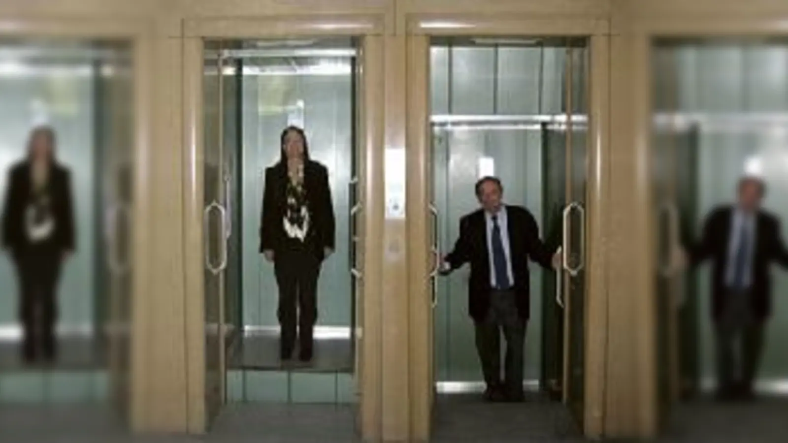 Wichtiges und geliebtes Transportmittel im Planungsreferat: der historische Paternoster. (Foto: VA)