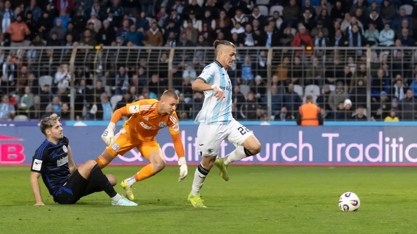 Auf dem Weg zum 2:1: Sigurd Haugen. (Foto: Anne Wild)