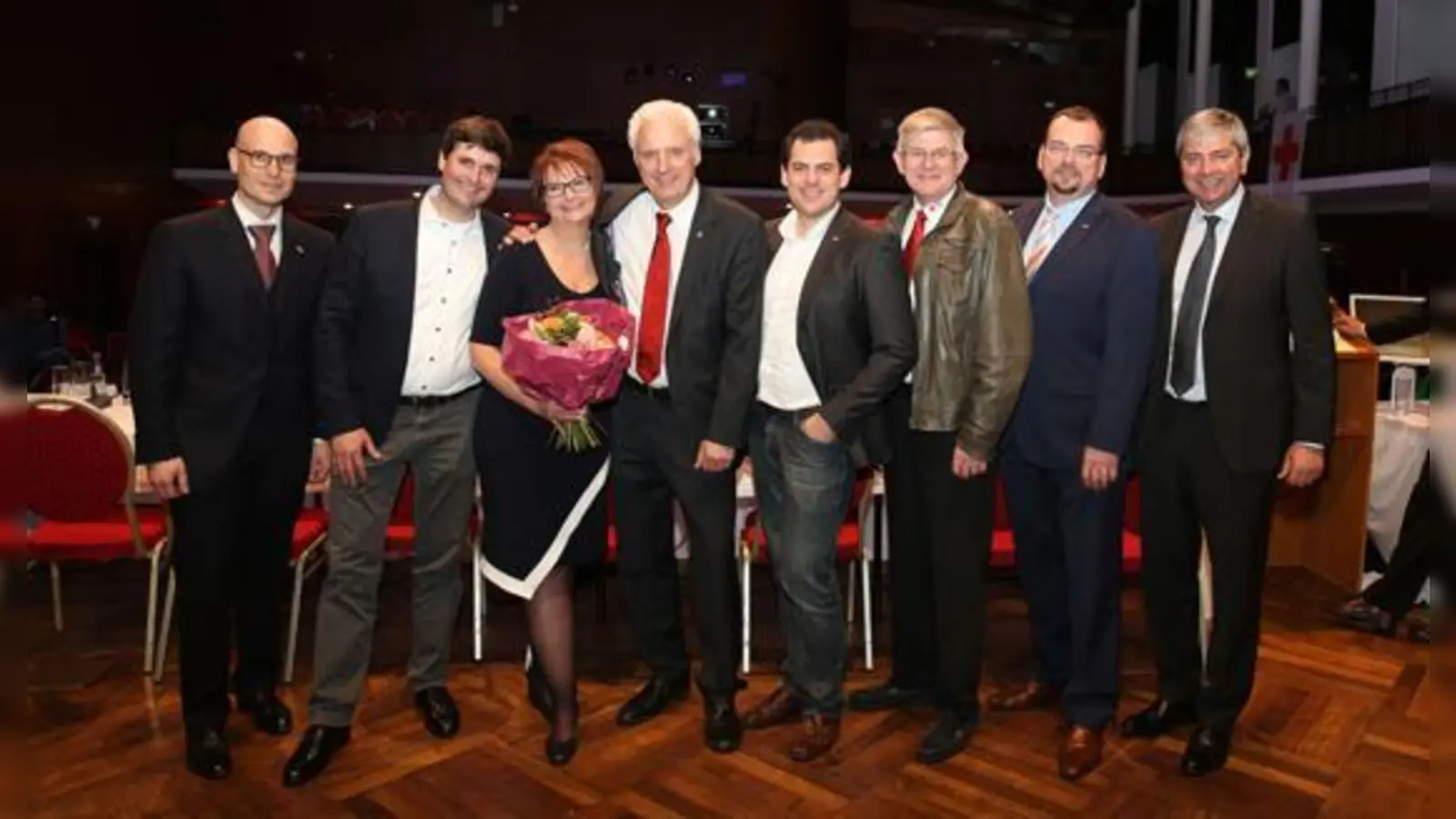 Das Team an der Spitze des BRK-Kreisverbands München: Dr. Philipp Groha, Julian Weiss, ­Sabine Wagmüller, Karl-Heinz Demenat, Julian Kerth, Markus Koterba, Dr. Frithjof Wagner, Walter Fichtel (v. li.).	 (Foto: © Marion Vogel)