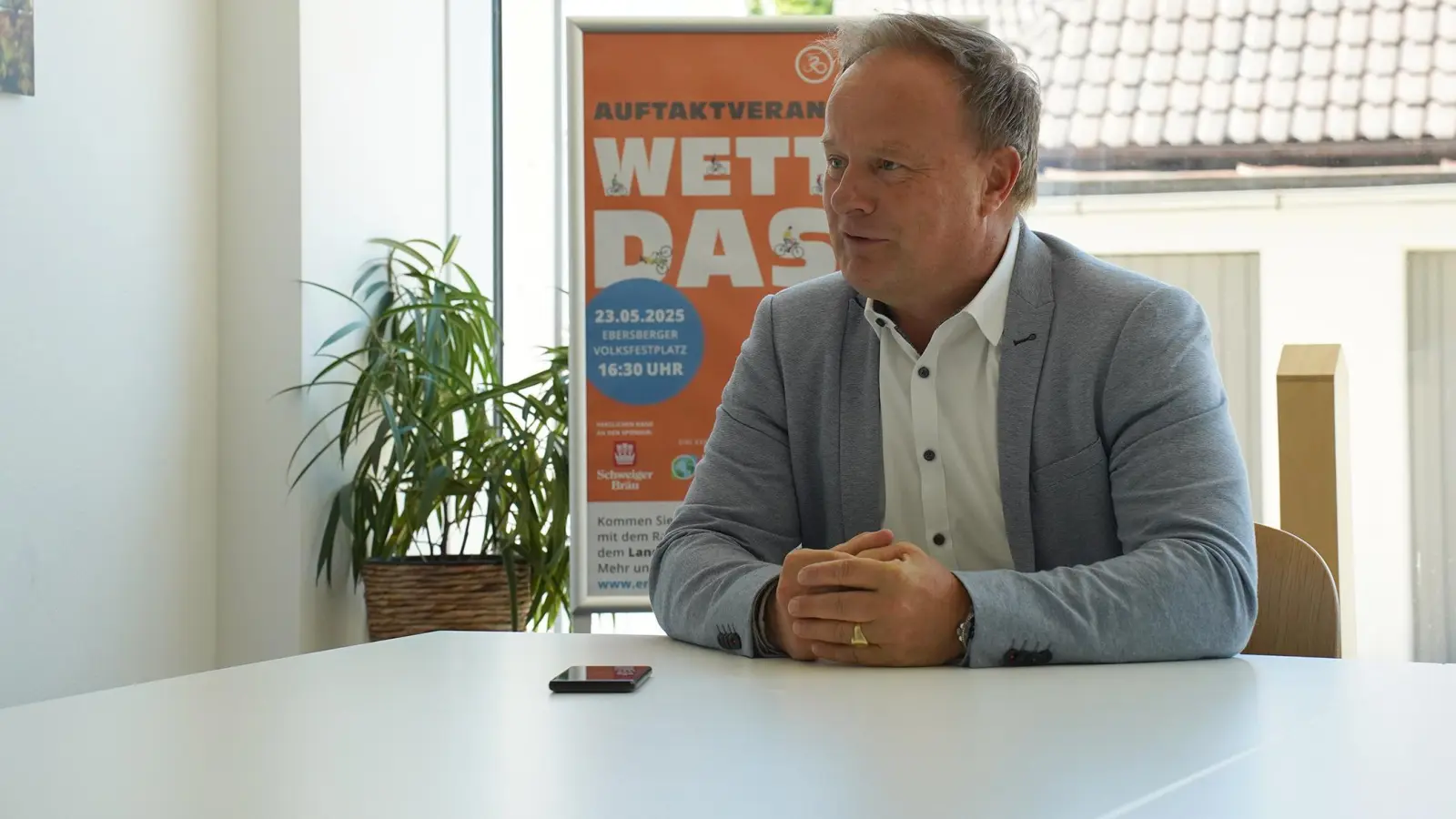 Landrat Robert Niedergesäß hofft auf viele Teilnehmer bei der Stadtradelaktion 2025. (Foto: EA EBE-M)