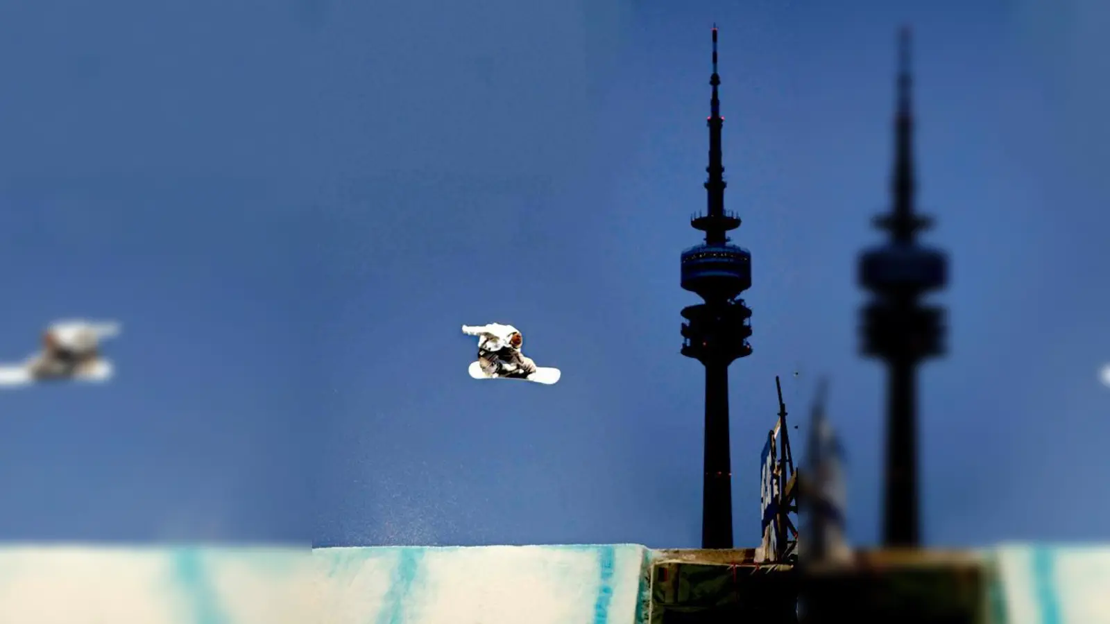 Snowboard-Action der Extraklasse können die Zuschauer bei der Nike 6.0 Air &amp; Style Munich erleben.  (Foto: Air & Style Hagena Schelbert)