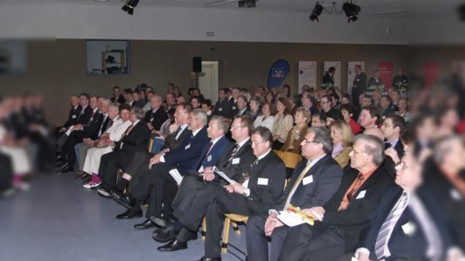 Ein großer Erfolg, und mit rund 200 Gästen bestens besucht, war der zweite Wirtschaftsempfang der Stadt Germering. (Foto: Eva Schraft)