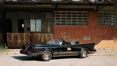 Dieses Fahrzeug ist eine Replika des Batmobils aus der US-Fernsehserie der 60er-Jahre. (Foto: Fabio Gentili Innocenti)