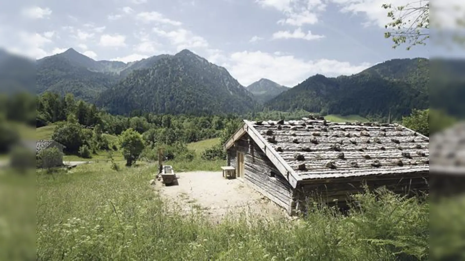 Käseherstellung erfordert Wissen, Erfahrung und vor allem Zeit. Das war früher auf den Almen so und hat sich bis heute nicht geändert.	 (Foto: Wasmeier Freilichtmuseum)