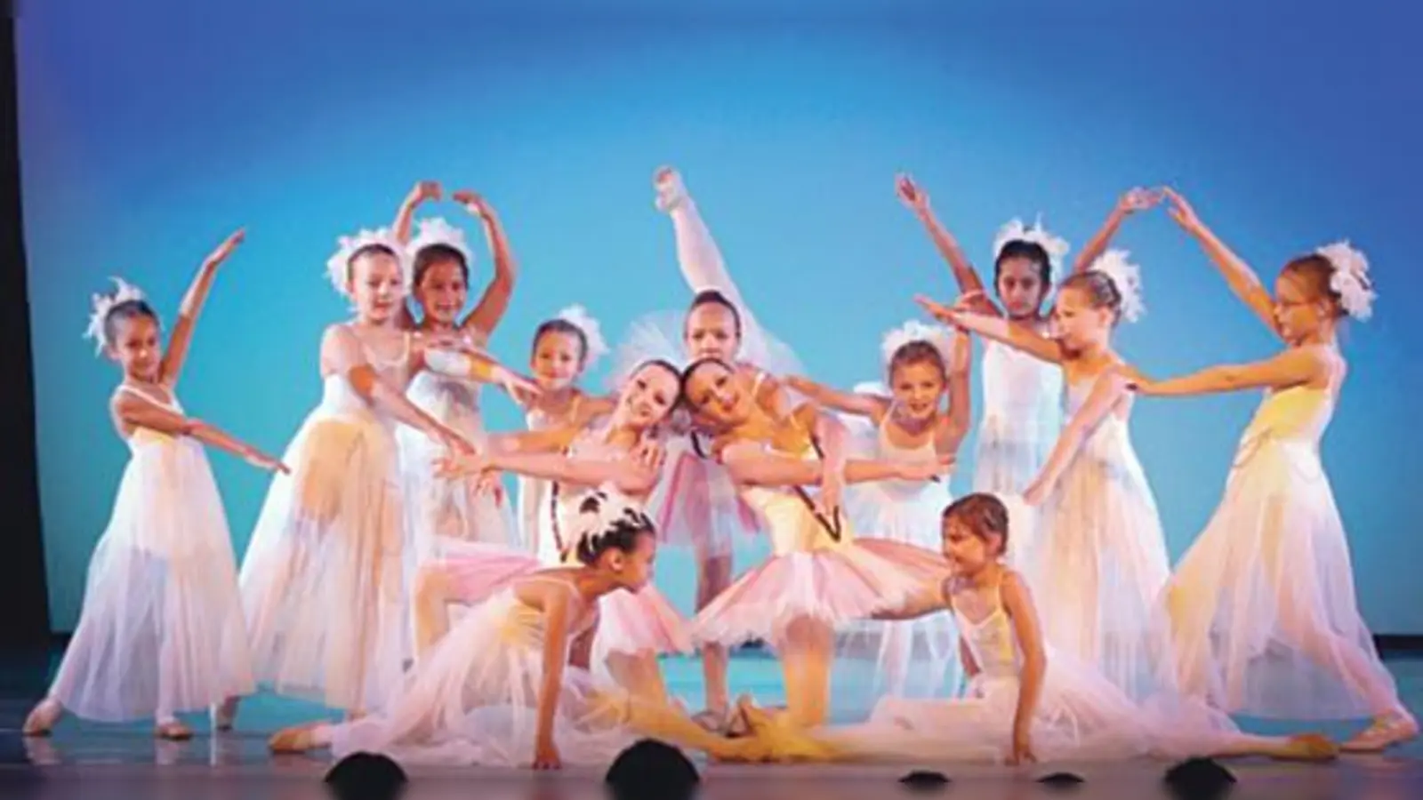 Die kleinen Ballett-Elevinnen waren nicht das einzige Highlight bei der »Wunschvorstellung« der Ballettschule im Bürgerhaus.	 (Foto: VA)